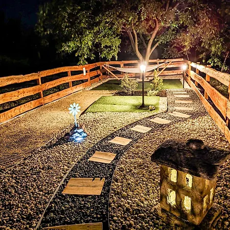 Kis Fakuckó, Balatonhoz Közel *