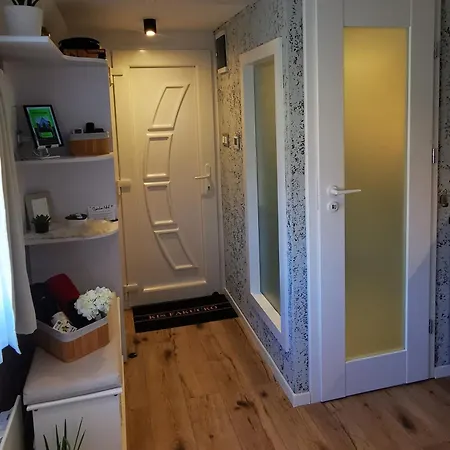 Kis Fakuckó, Balatonhoz Közel Soly