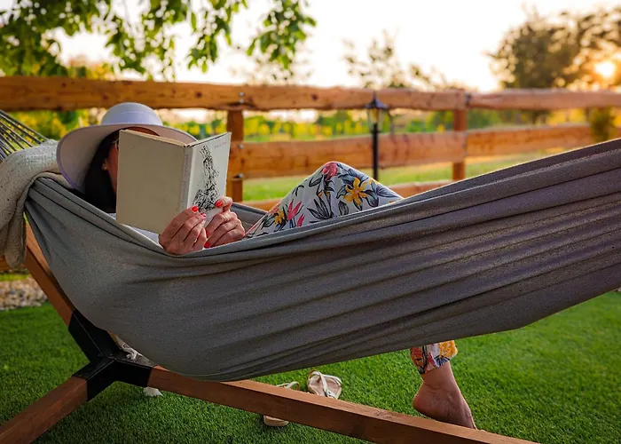 Kis Fakucko, Balatonhoz Koezel דירה *