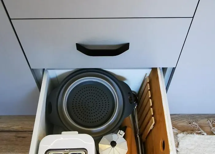 Kis Fakucko, Balatonhoz Koezel Soly