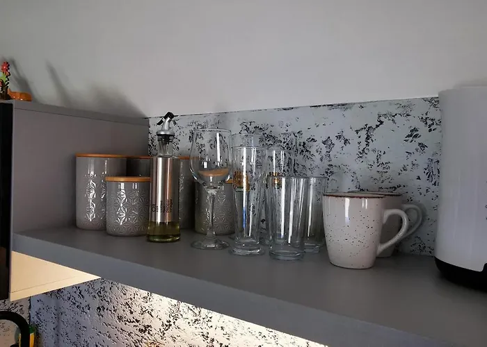 Kis Fakucko, Balatonhoz Koezel Soly