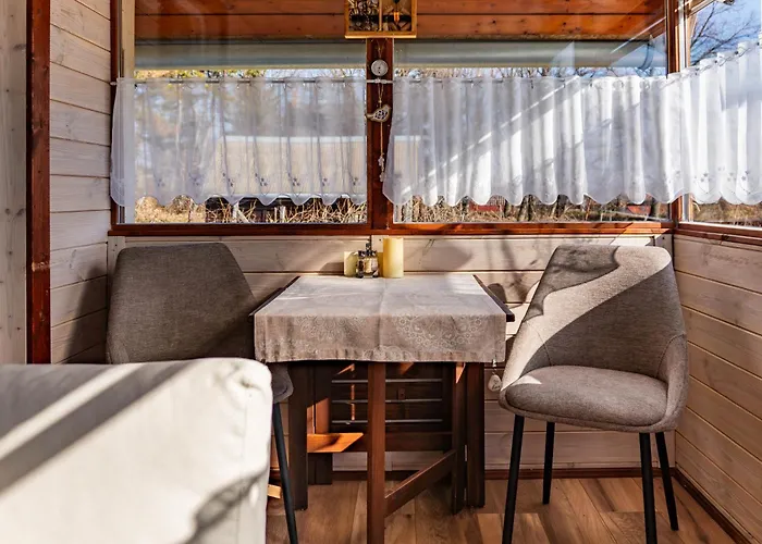 Kis Fakucko, Balatonhoz Koezel