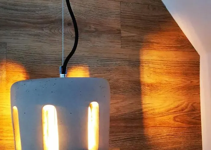 Kis Fakucko, Balatonhoz Koezel *